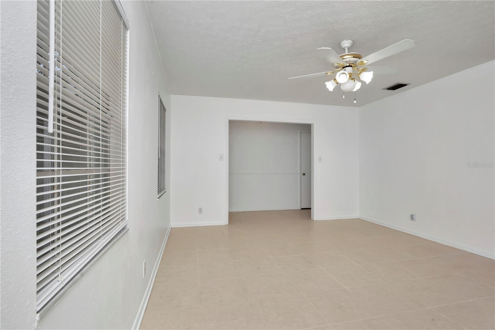 Image 4 of 28 For 2209 Boxwood Way