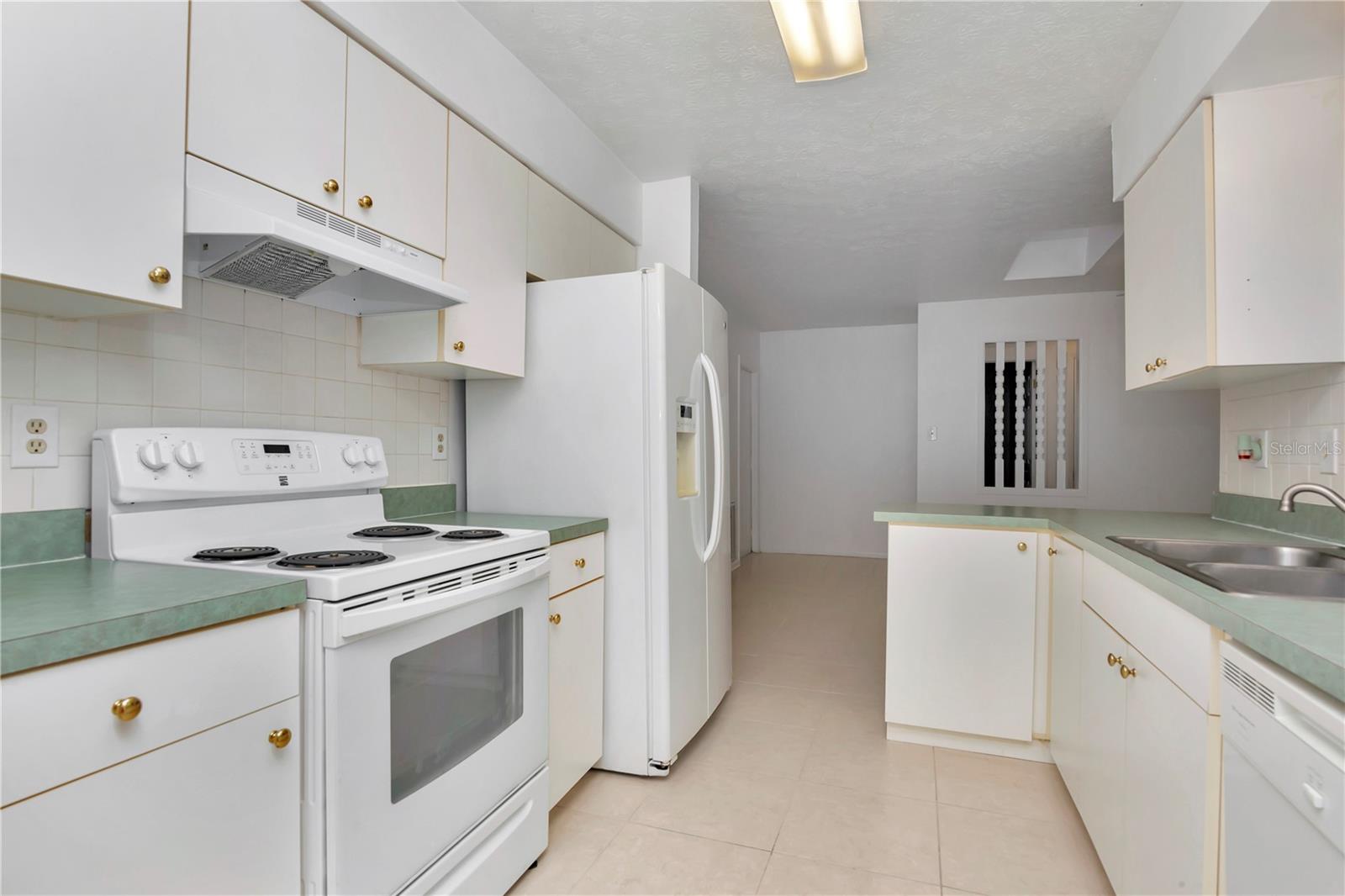 Image 9 of 28 For 2209 Boxwood Way