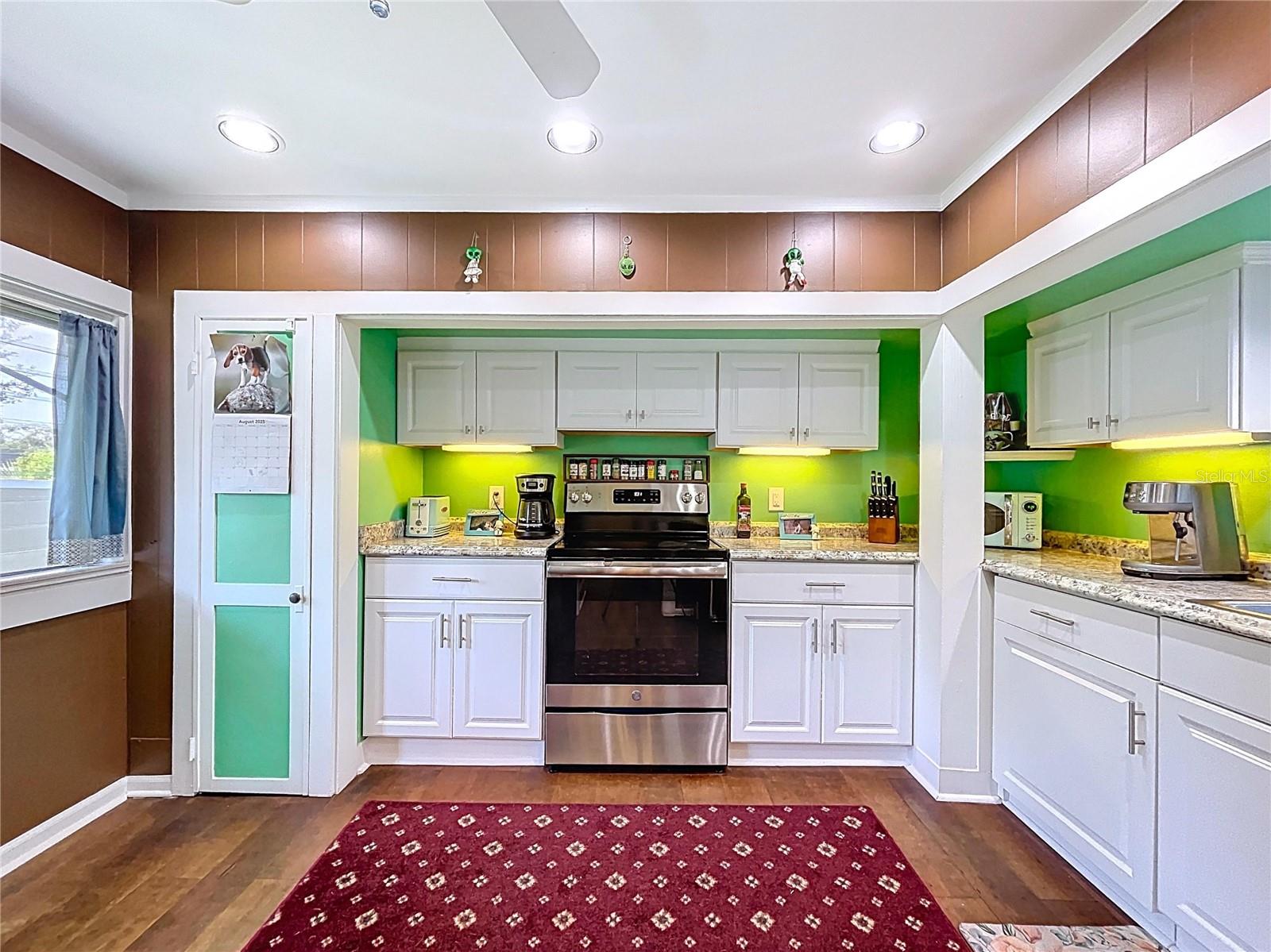 Image 17 of 62 For 363 14th Street Nw