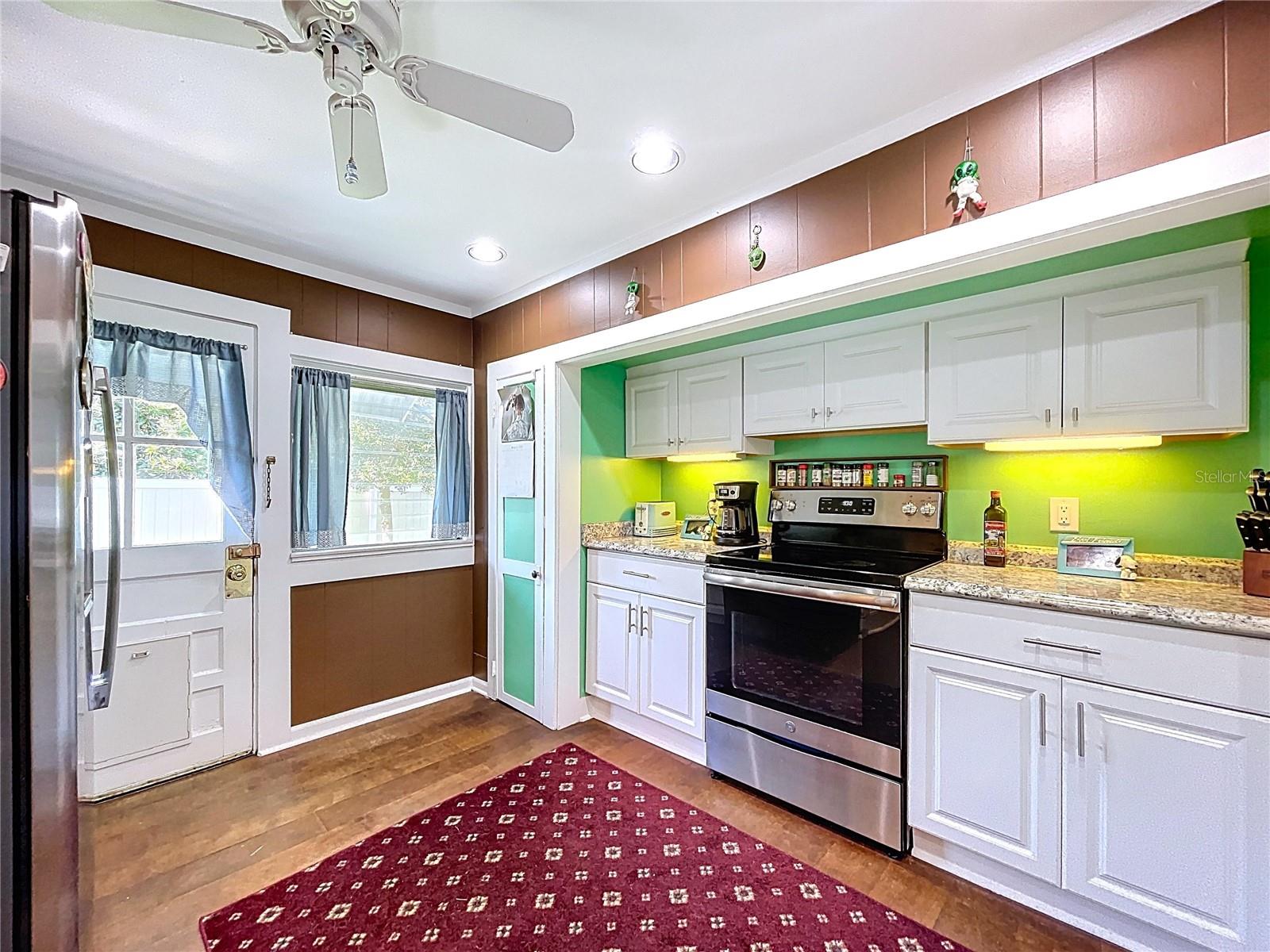 Image 18 of 62 For 363 14th Street Nw