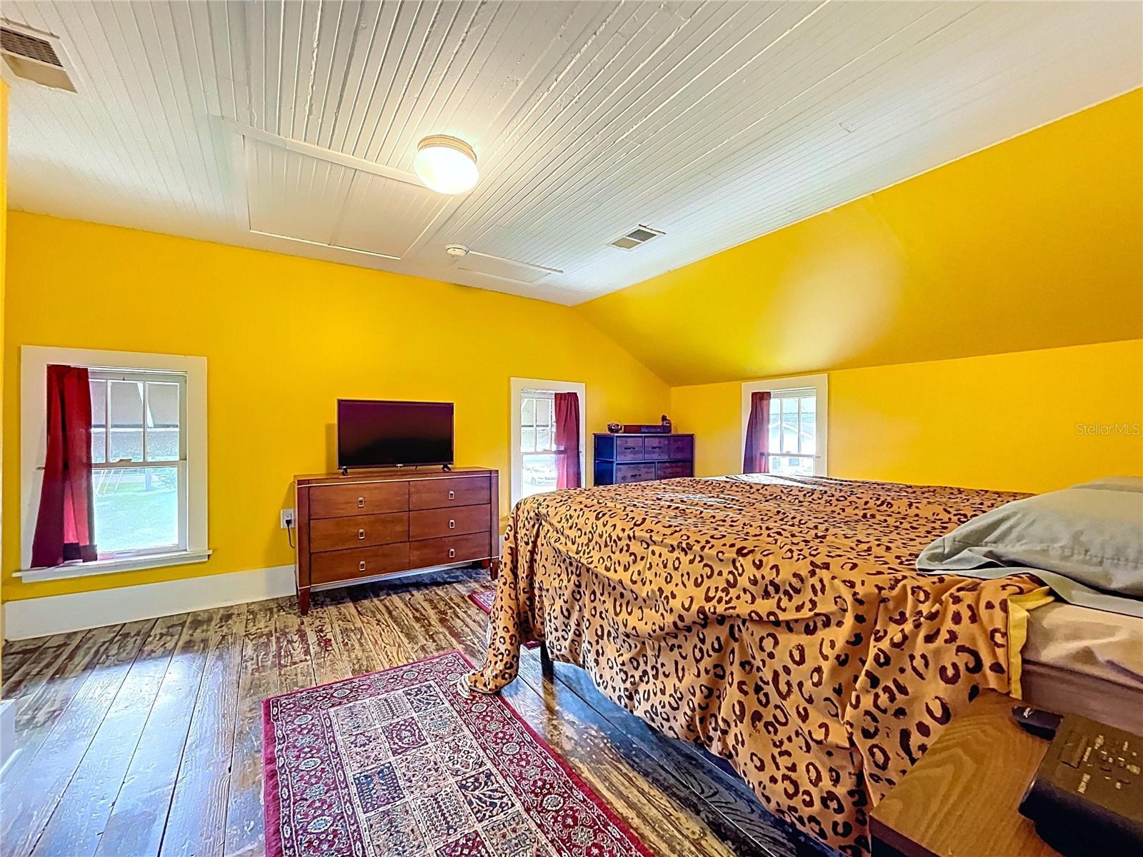 Image 24 of 62 For 363 14th Street Nw