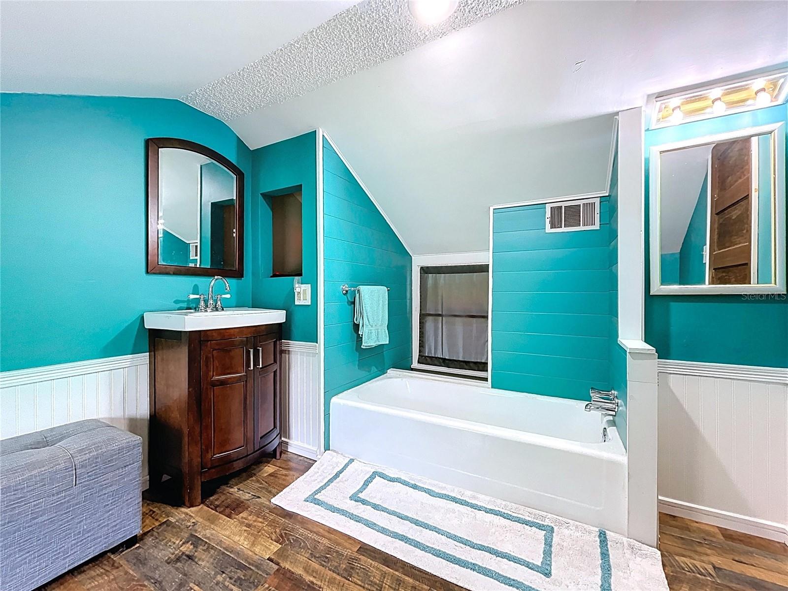 Image 37 of 62 For 363 14th Street Nw