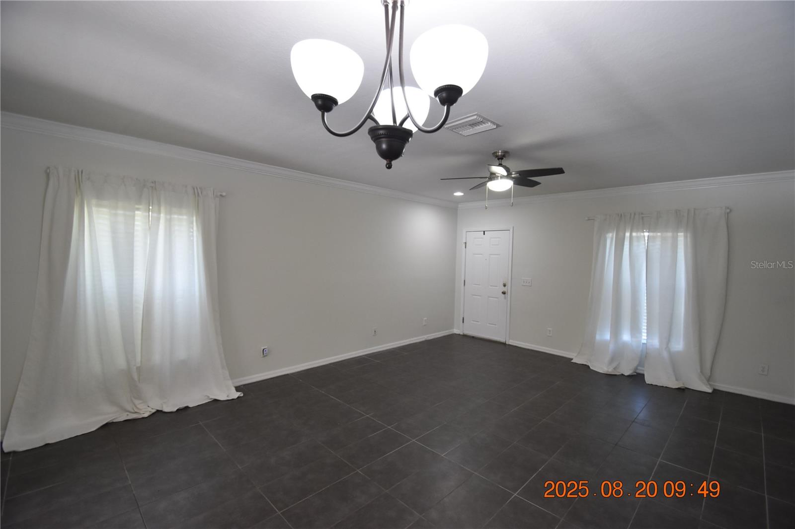 Image 3 of 34 For 12378 Foxmoor Peak Drive