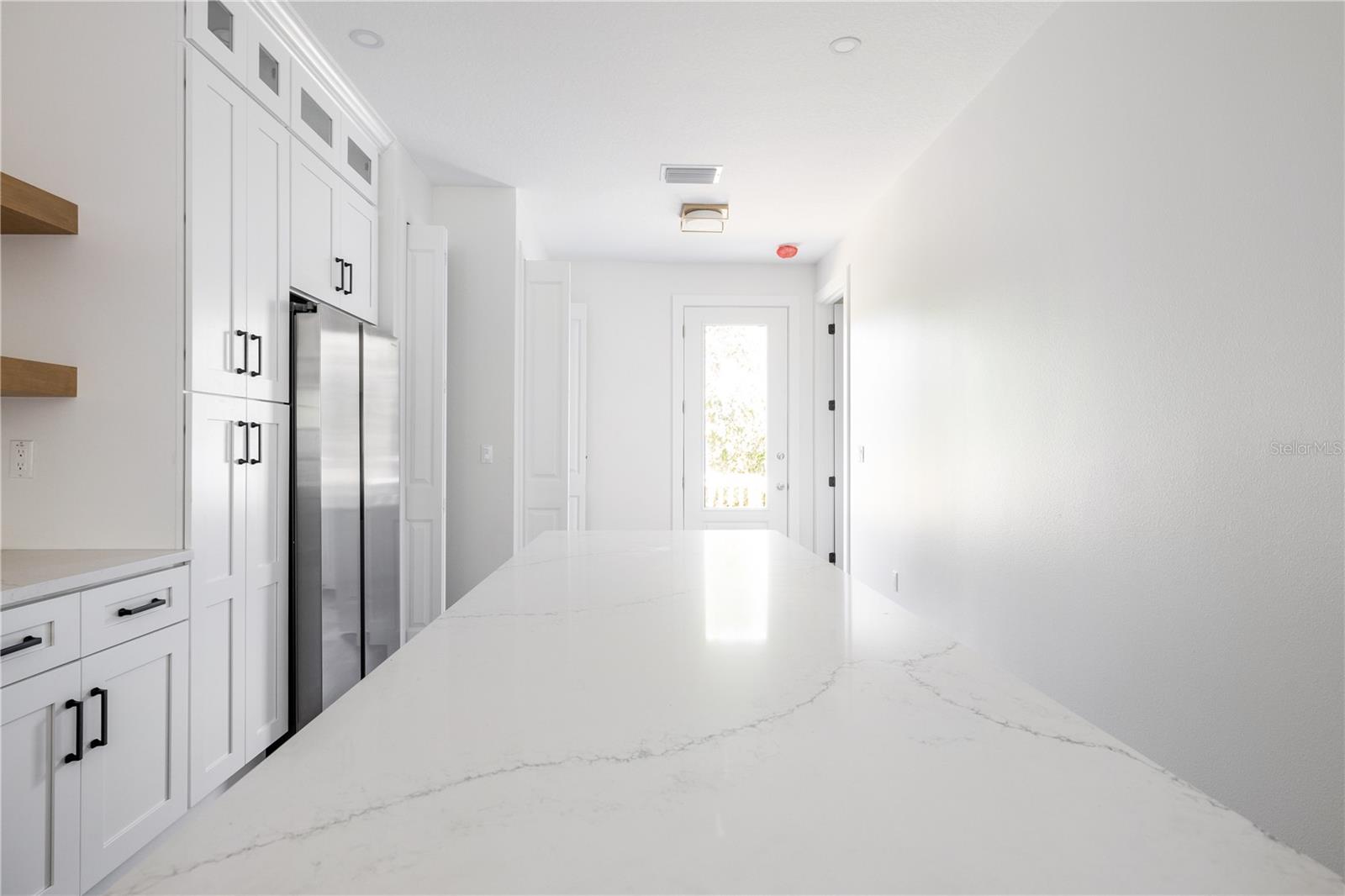 Listing photo id 5 for 1515 Knollwood Street