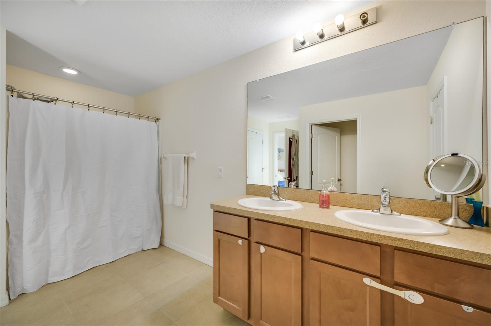Image 17 of 22 For 10530 Whispering Hammock Drive