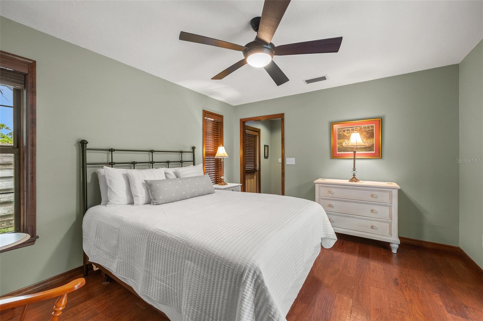 Image 18 of 20 For 1916 38th Street W