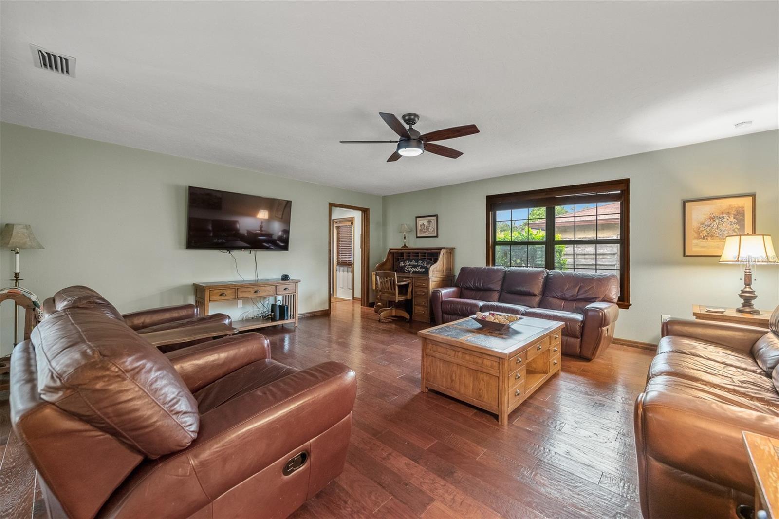 Image 9 of 20 For 1916 38th Street W