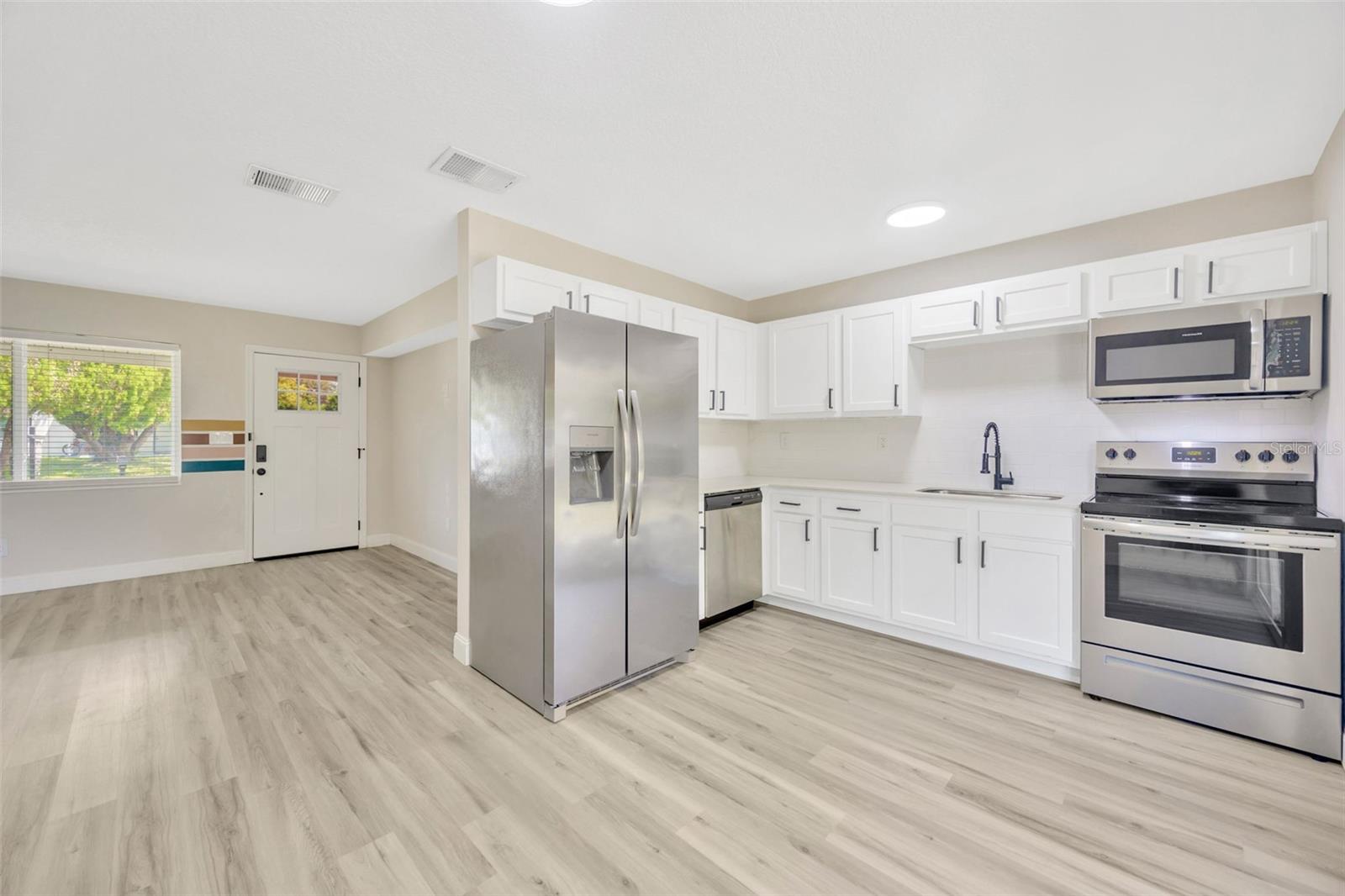 Image 12 of 37 For 5242 45th Avenue N