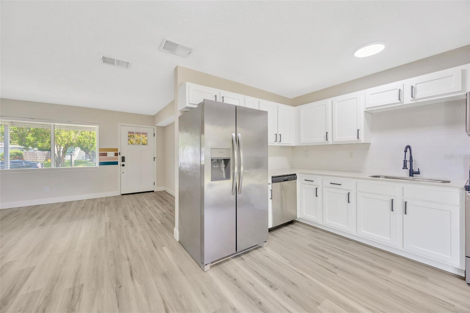 Image 13 of 37 For 5242 45th Avenue N