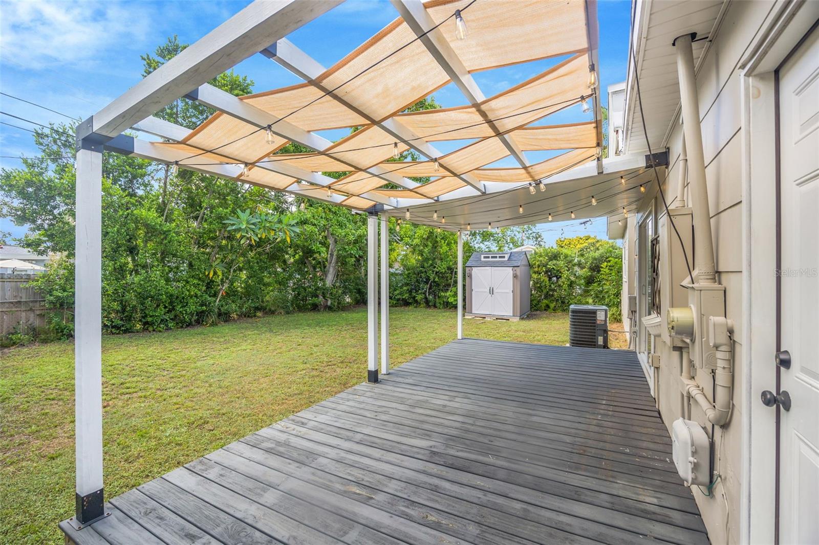 Image 15 of 37 For 5242 45th Avenue N