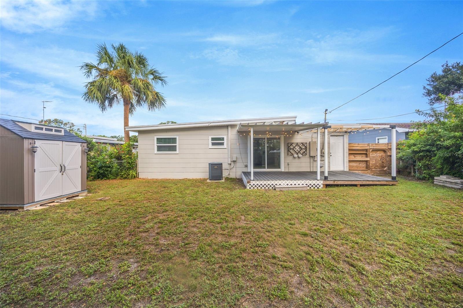 Image 18 of 37 For 5242 45th Avenue N