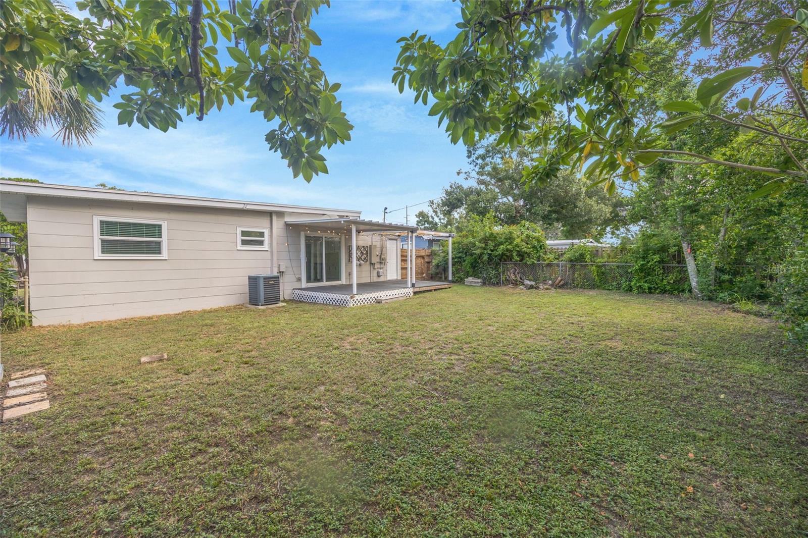 Image 19 of 37 For 5242 45th Avenue N