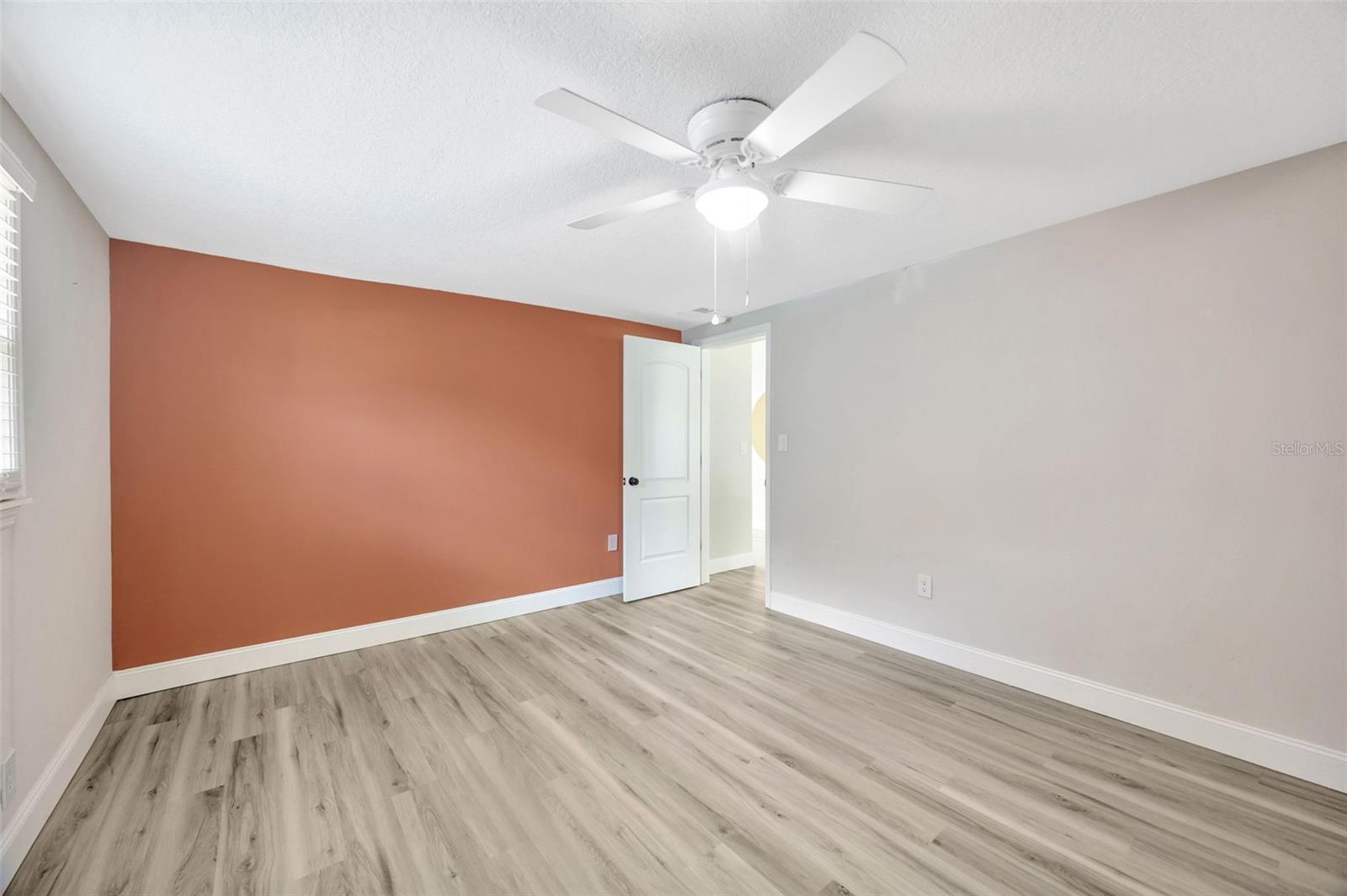 Image 25 of 37 For 5242 45th Avenue N