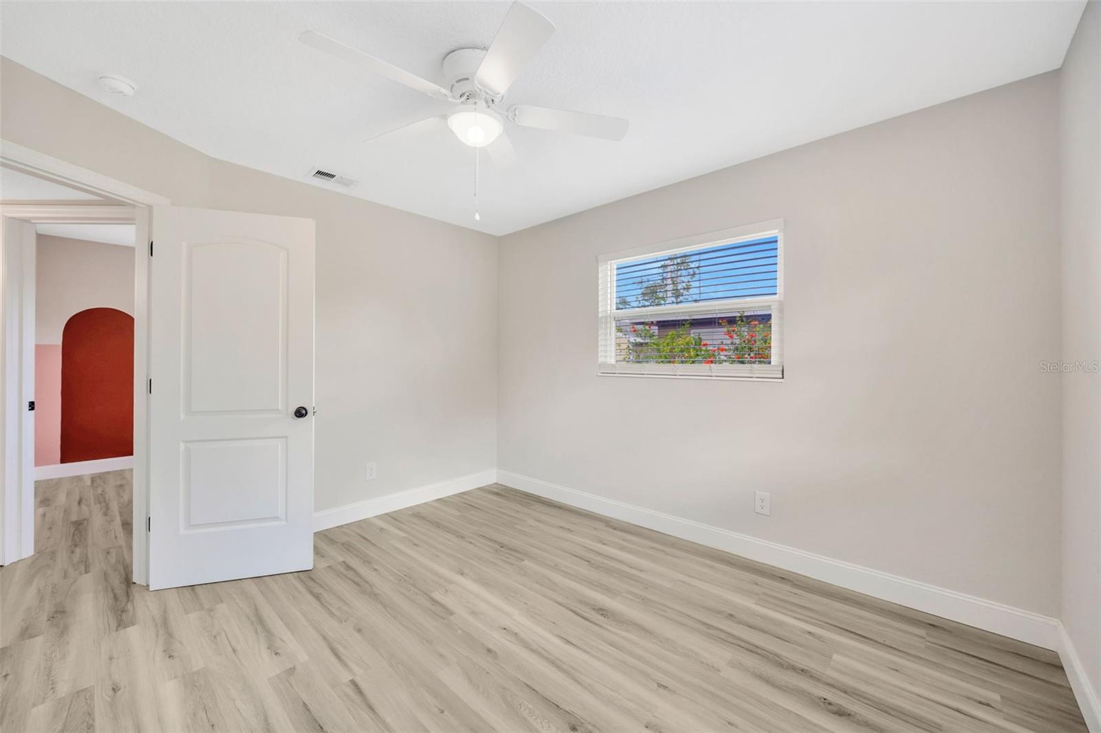 Image 29 of 37 For 5242 45th Avenue N