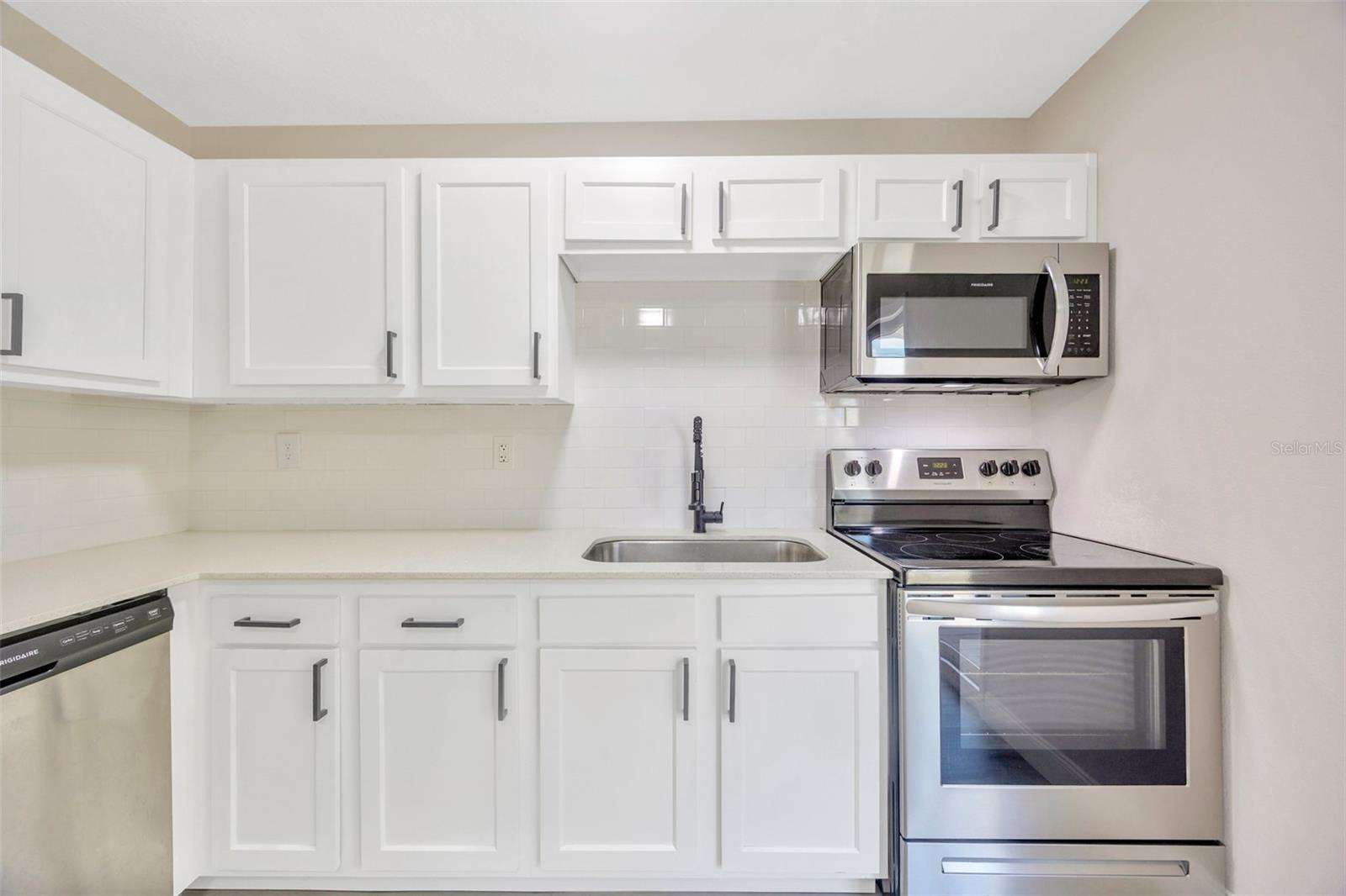 Image 9 of 37 For 5242 45th Avenue N