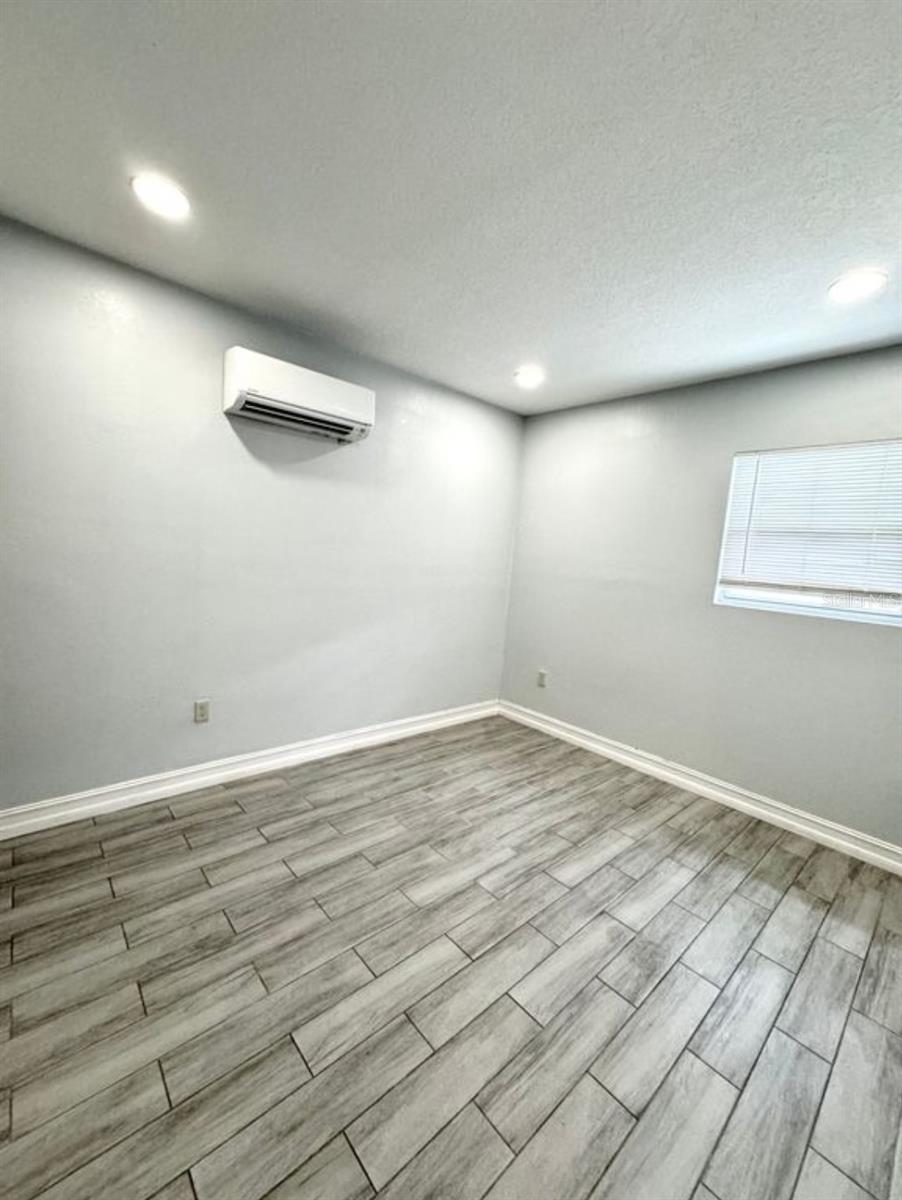 Image 6 of 11 For 1411 24th Avenue B