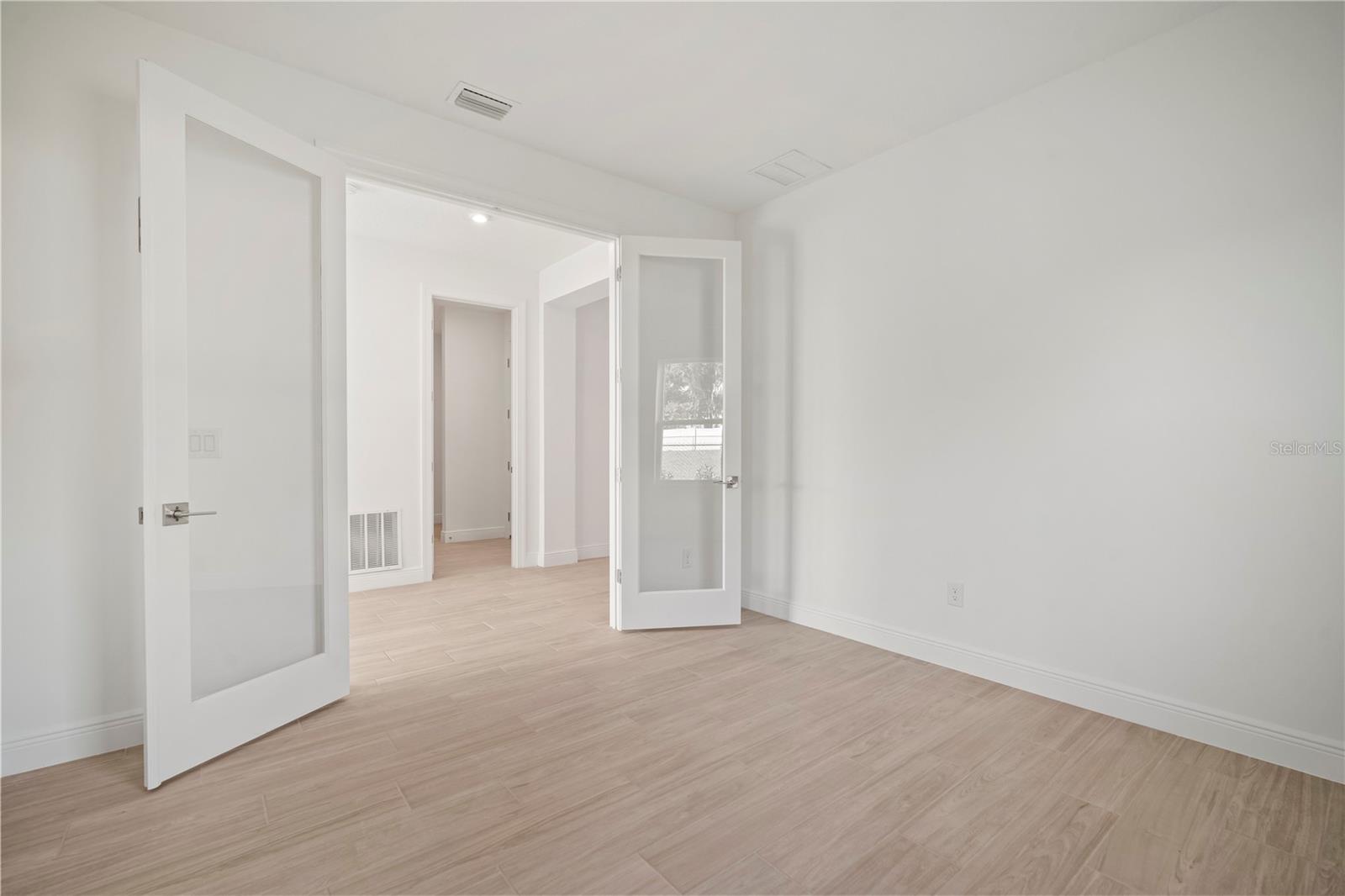 Image 23 of 28 For 2953 Stewart Creek Circle