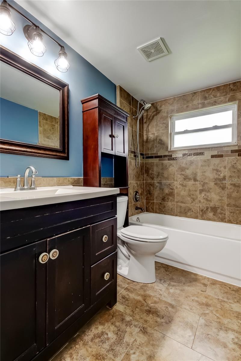 Image 18 of 27 For 2151 Fulton Way