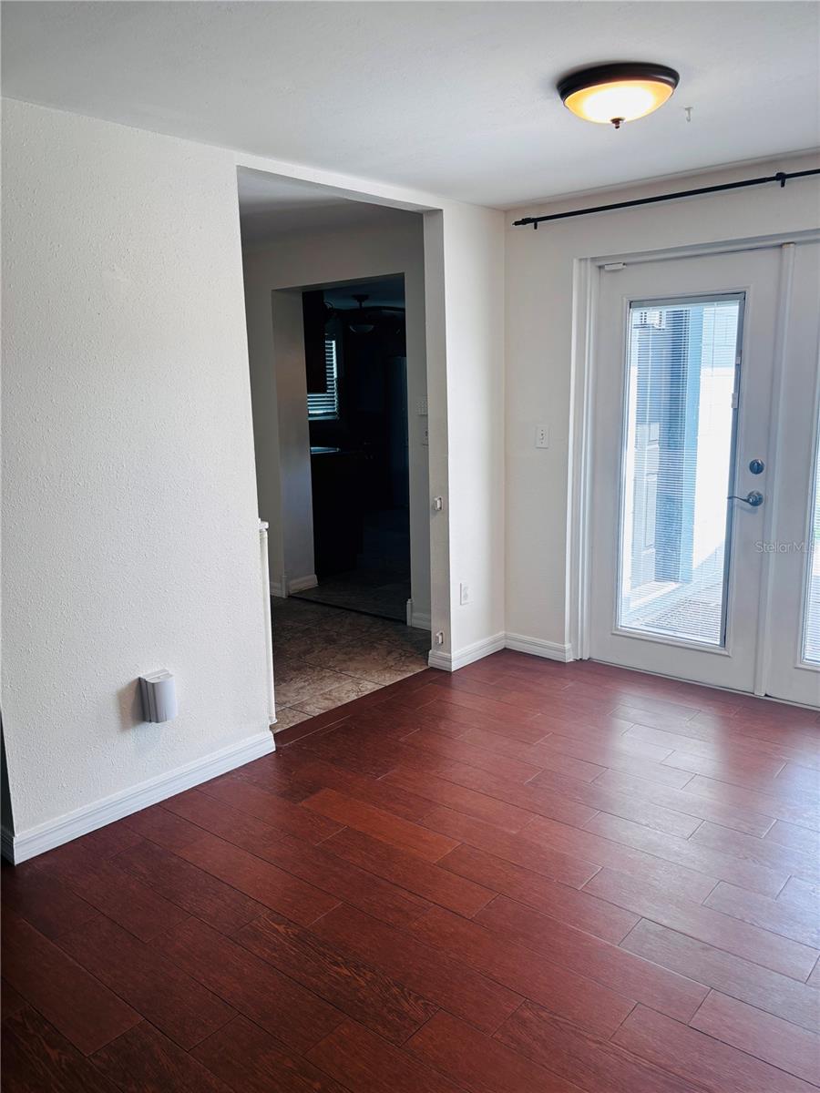 Image 4 of 27 For 2151 Fulton Way