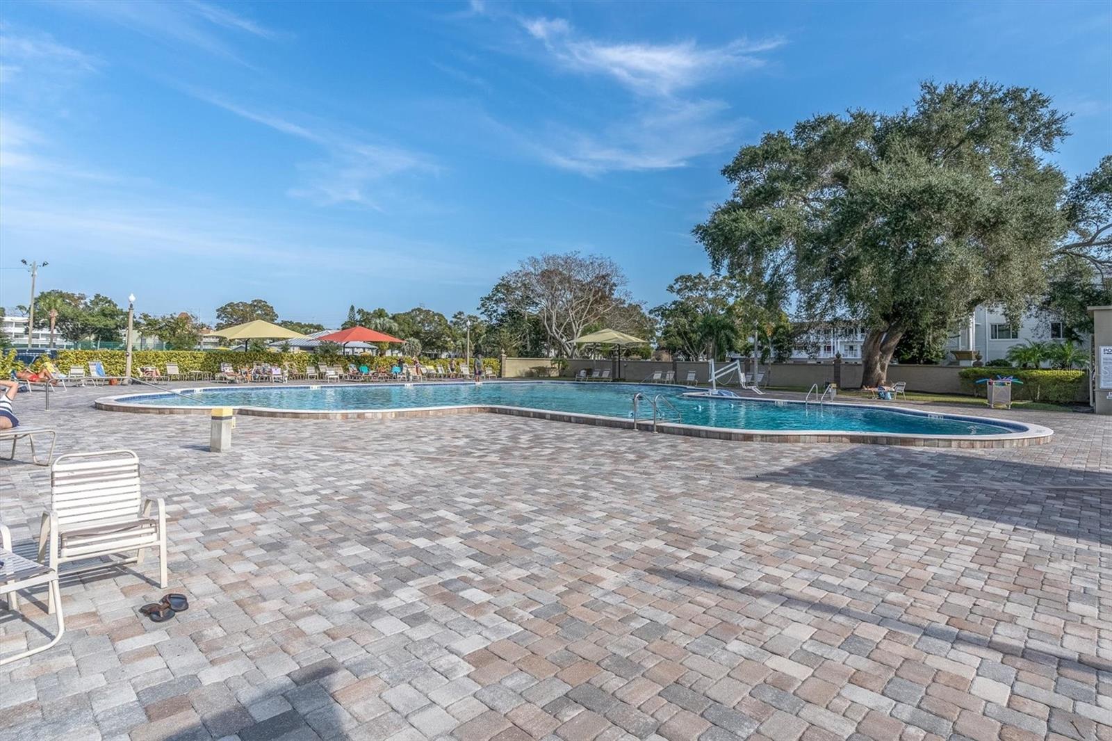 Image 19 of 26 For 2042 Australia Way W 78