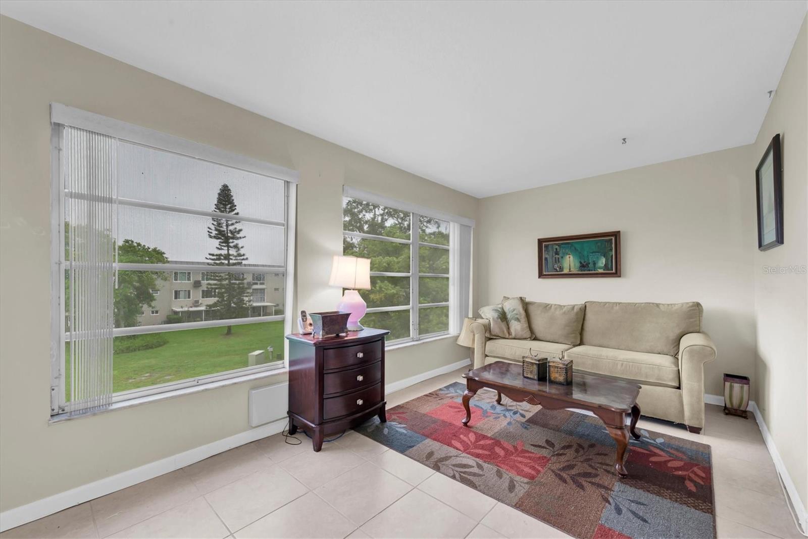 Image 5 of 26 For 2042 Australia Way W 78