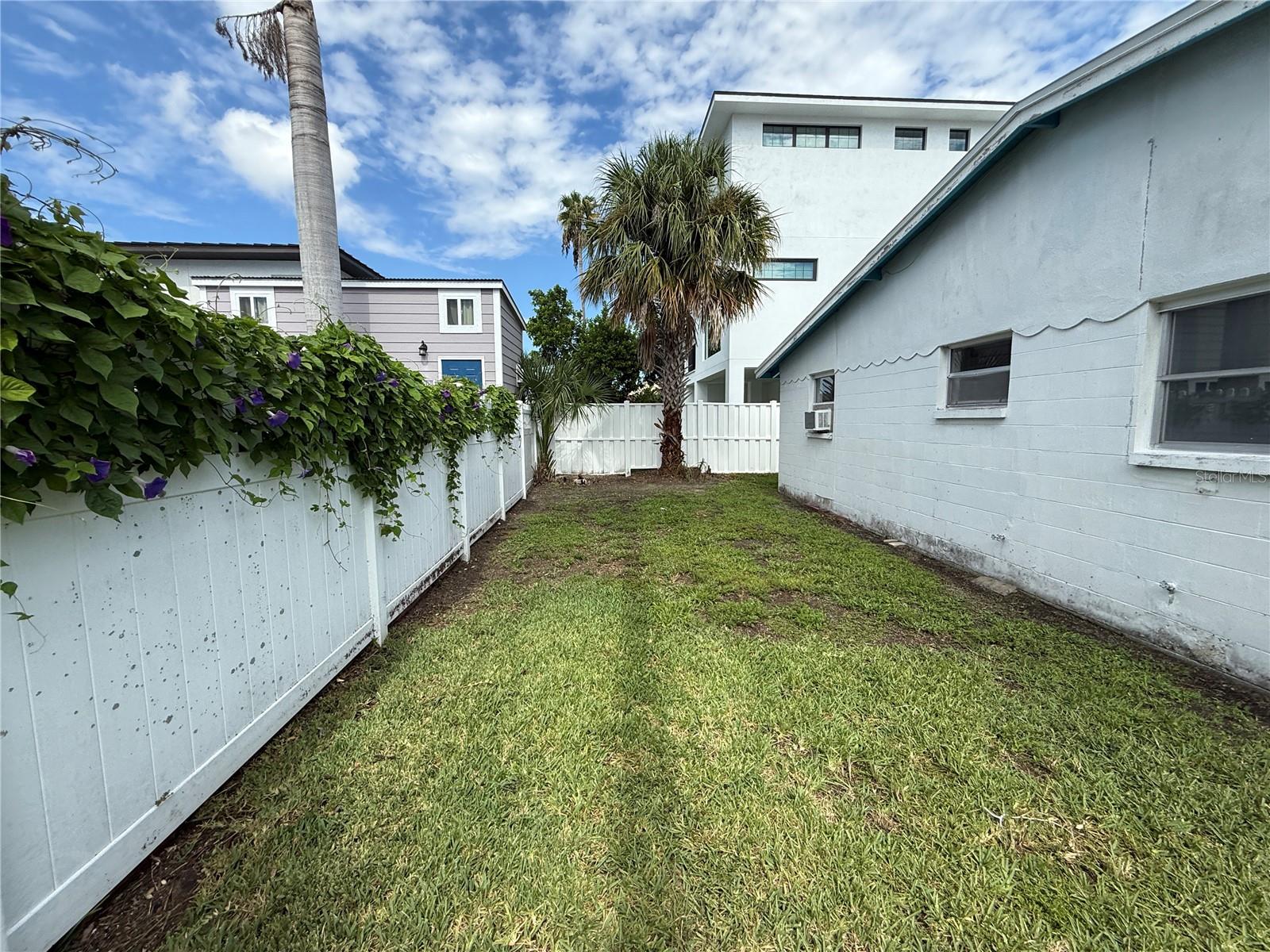 Image 14 of 21 For 136 174th Avenue E B