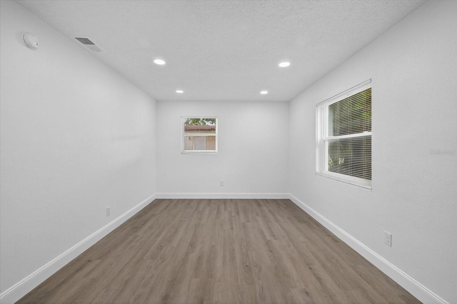 Image 8 of 32 For 5206 80th Street