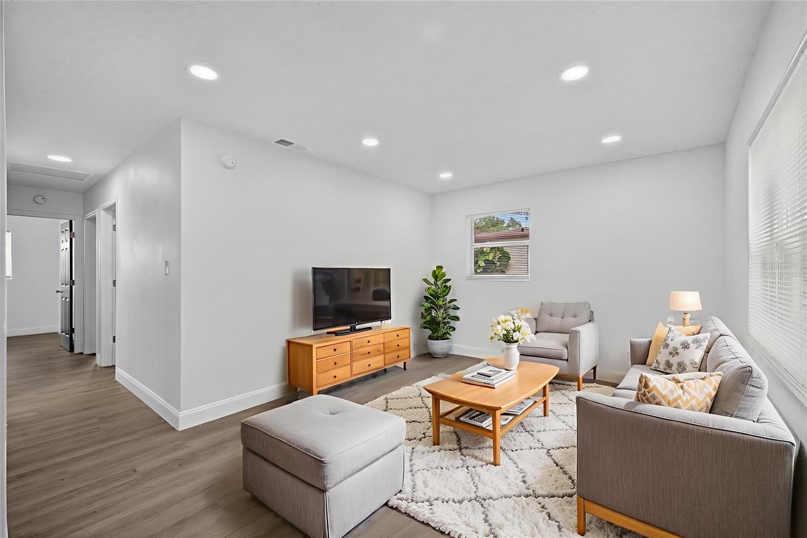 Image 9 of 32 For 5206 80th Street