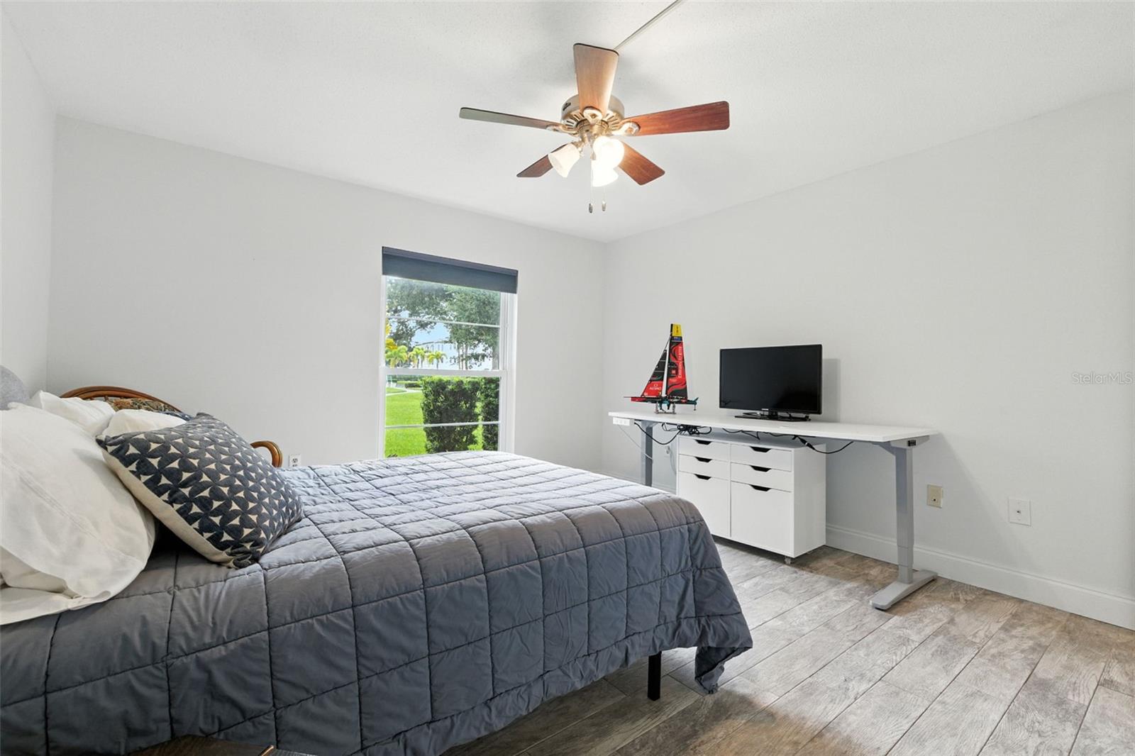 Image 15 of 40 For 2700 Bayshore Boulevard 4102