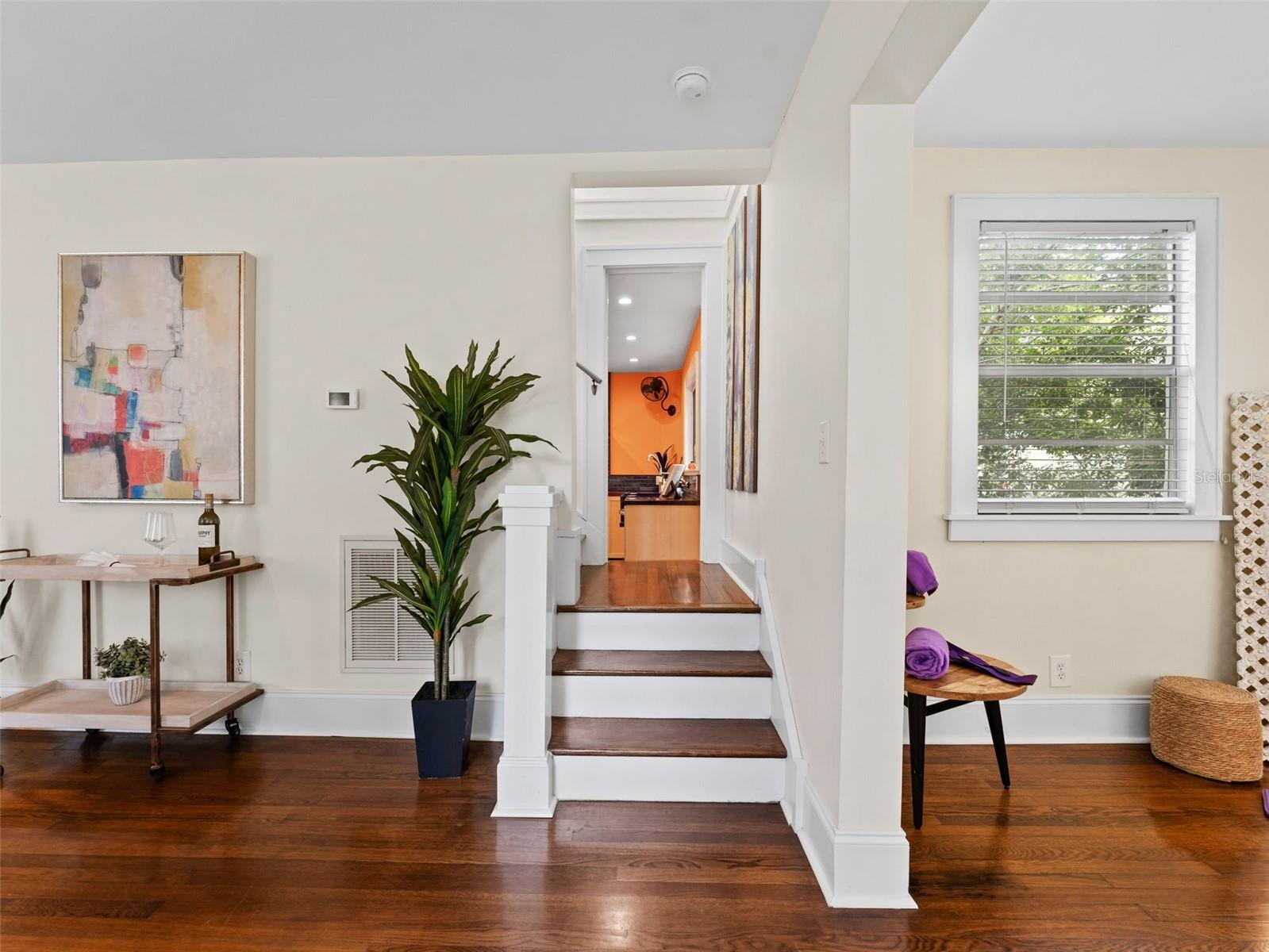 Image 17 of 41 For 2559 36th Avenue N