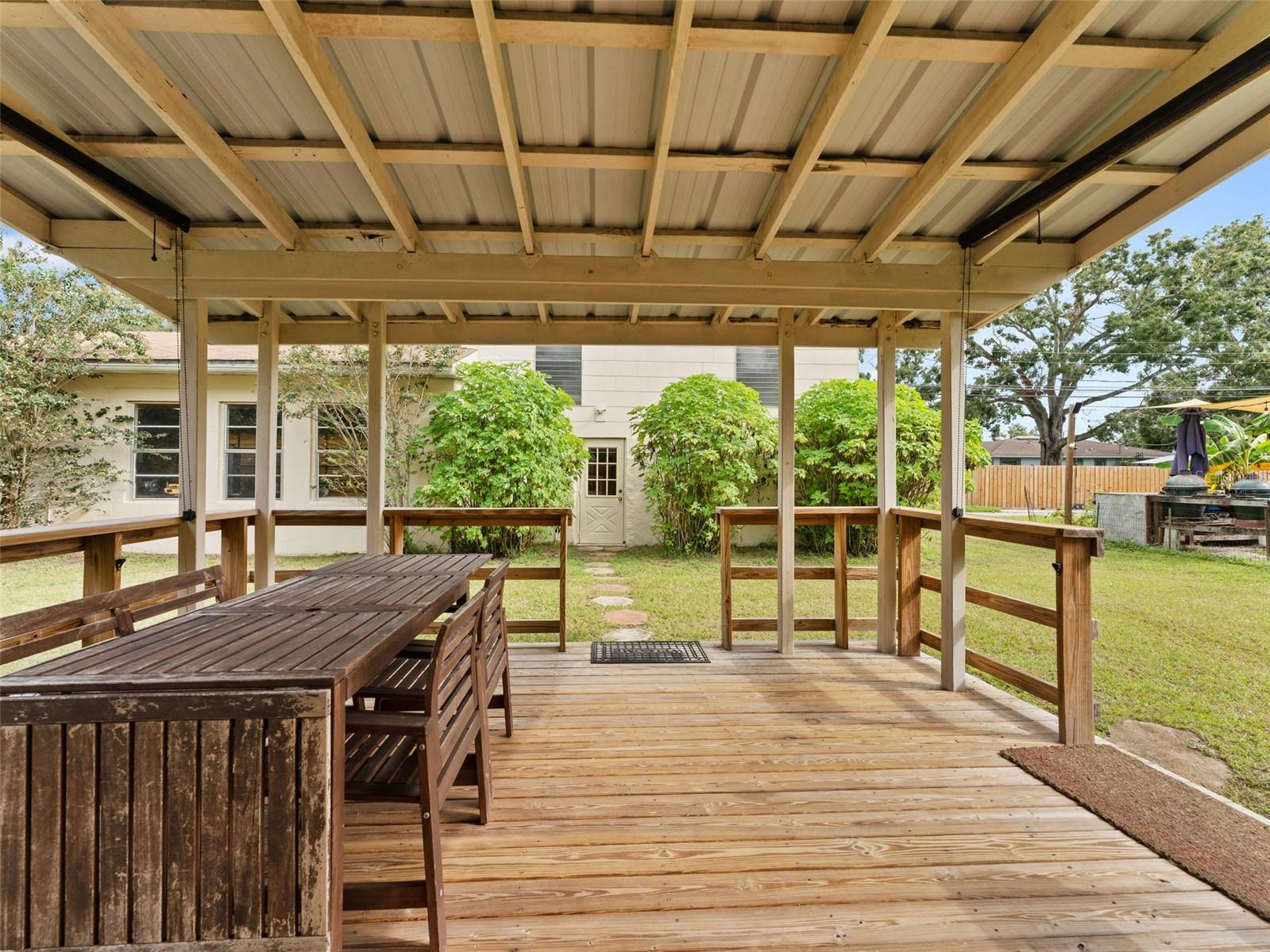 Image 29 of 41 For 2559 36th Avenue N