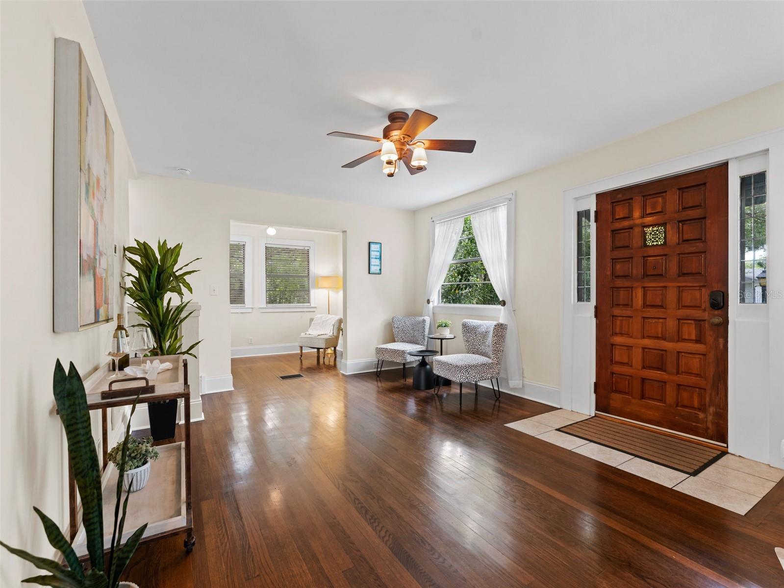 Image 3 of 41 For 2559 36th Avenue N
