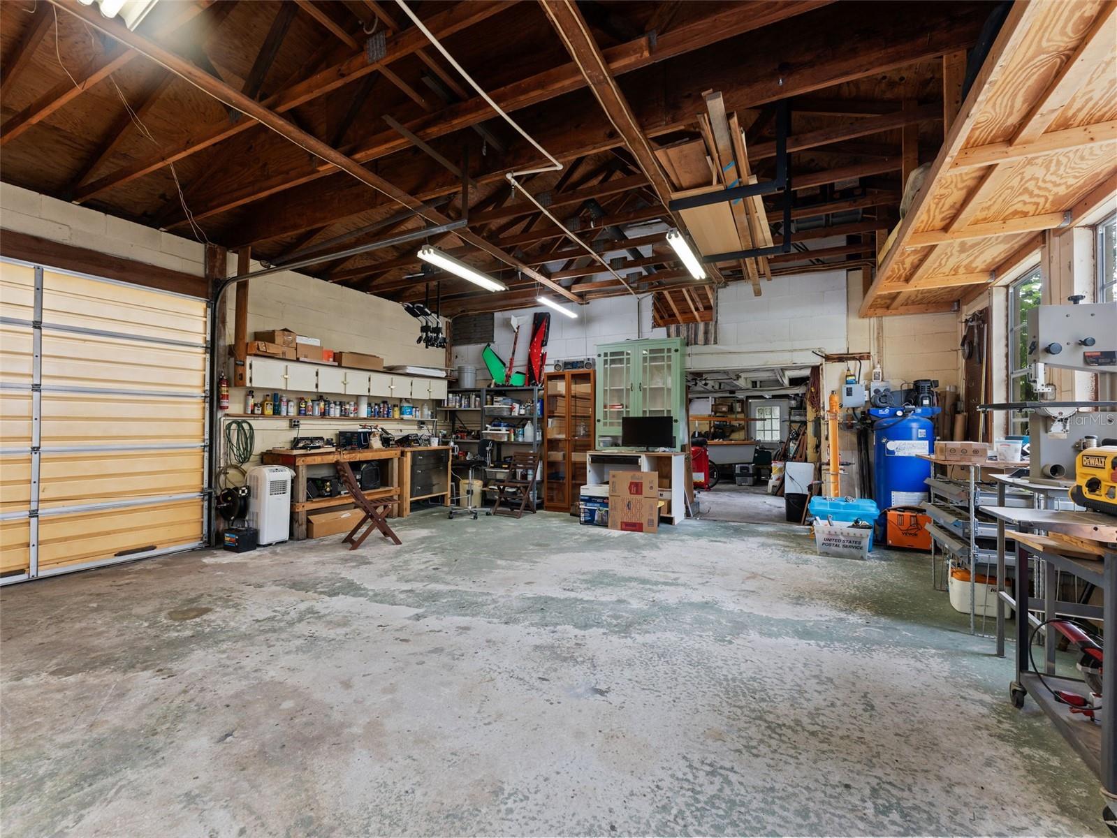 Image 34 of 41 For 2559 36th Avenue N