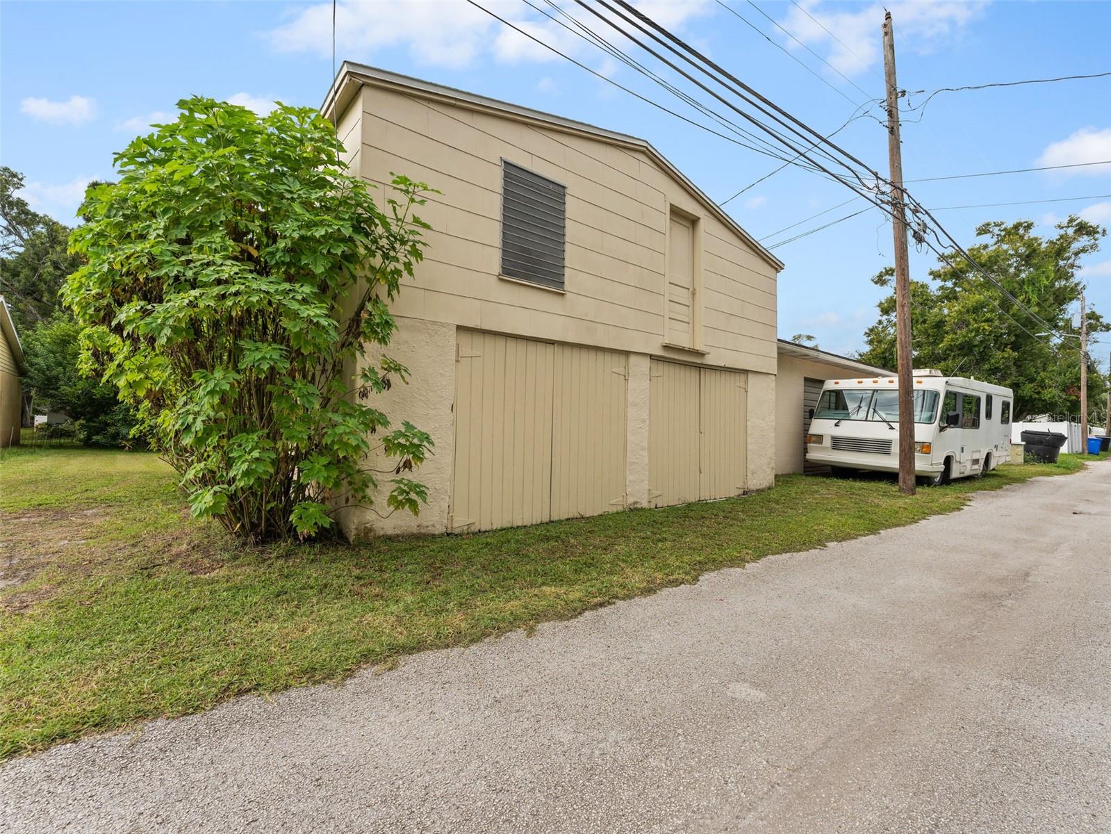 Image 35 of 41 For 2559 36th Avenue N