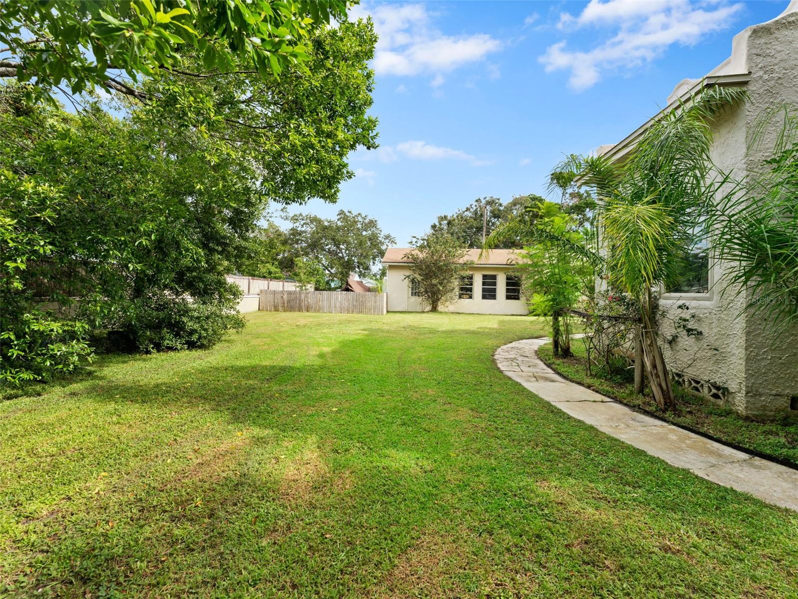 Image 39 of 41 For 2559 36th Avenue N