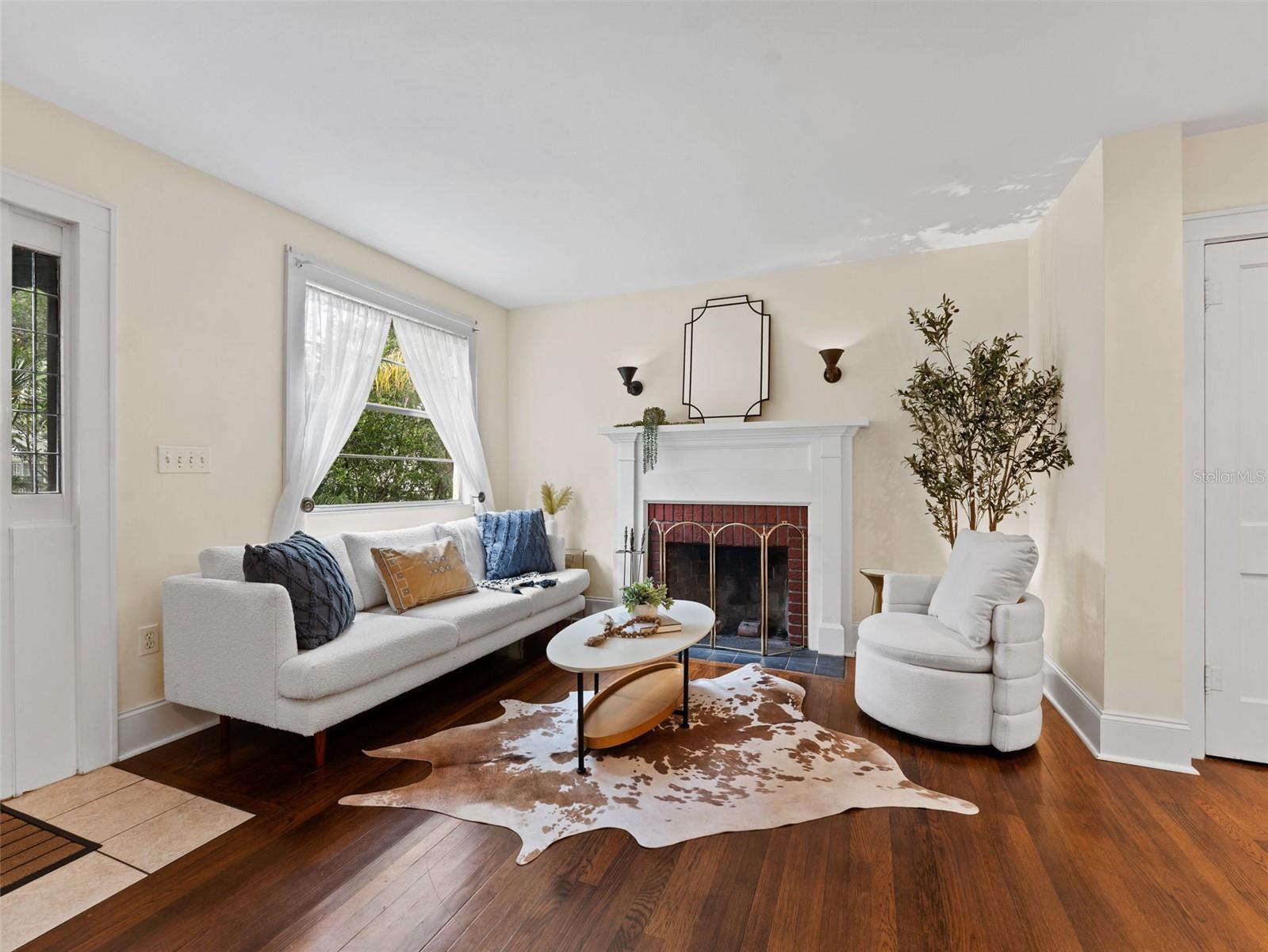 Image 4 of 41 For 2559 36th Avenue N