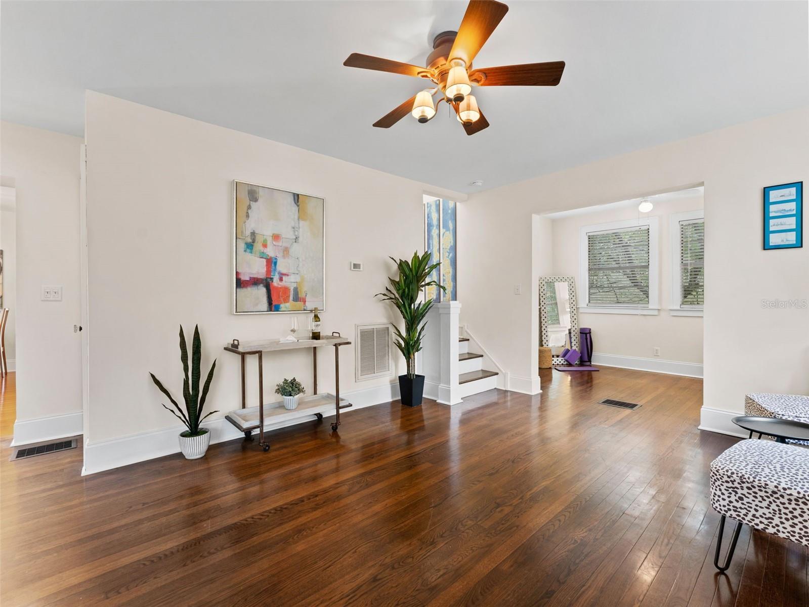 Image 5 of 41 For 2559 36th Avenue N