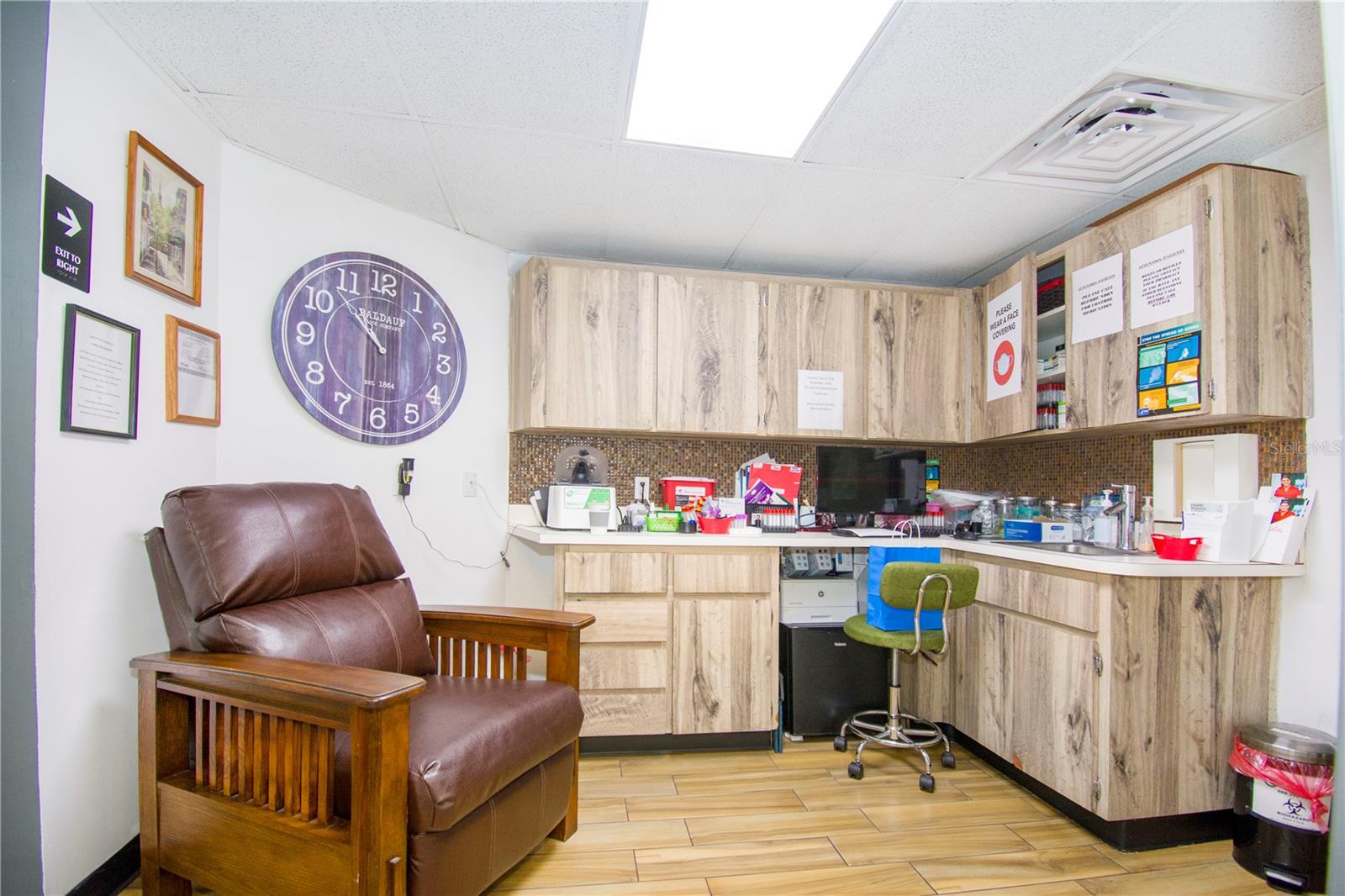 Image 20 of 26 For 4710 Habana Avenue 402