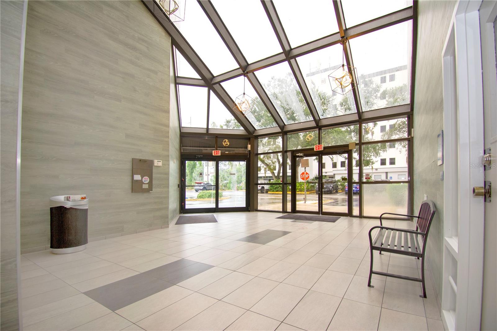 Image 3 of 26 For 4710 Habana Avenue 402