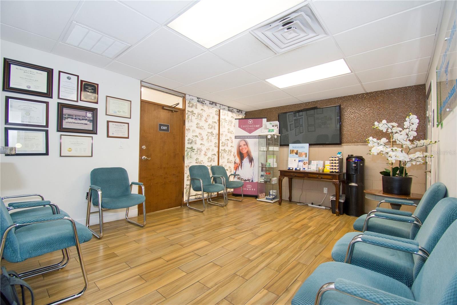 Image 8 of 26 For 4710 Habana Avenue 402