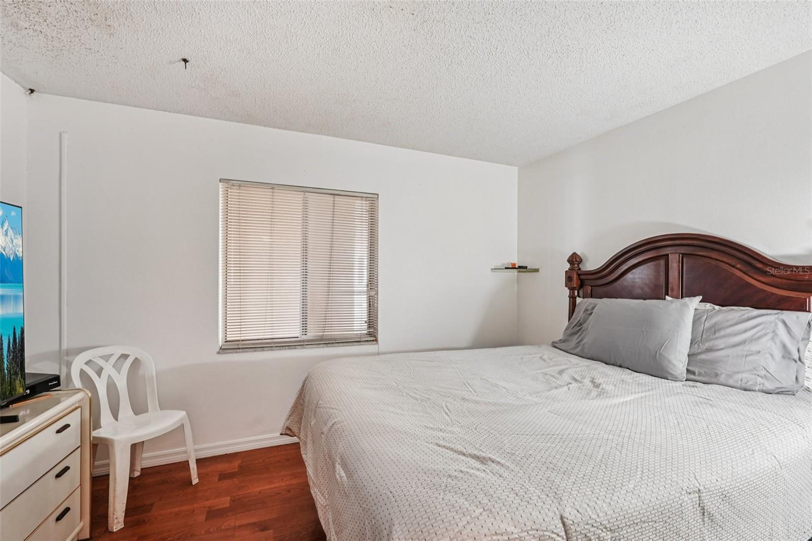 Image 13 of 27 For 3606 Lake Bayshore Drive K224