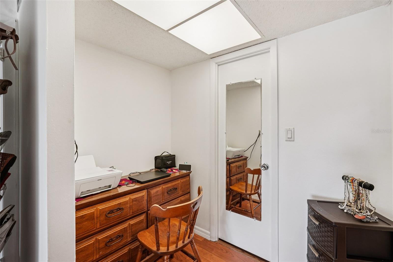 Image 21 of 27 For 3606 Lake Bayshore Drive K224