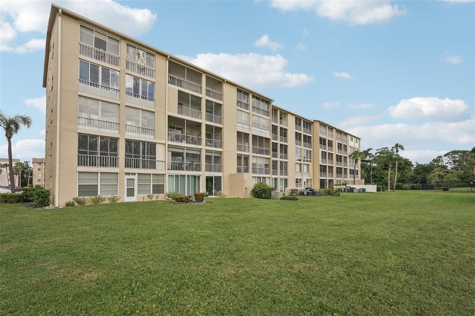 Image 25 of 27 For 3606 Lake Bayshore Drive K224