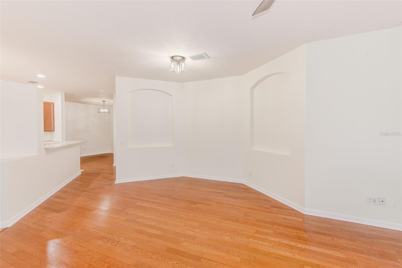 Image 11 of 43 For 8531 Acorn Ridge Court