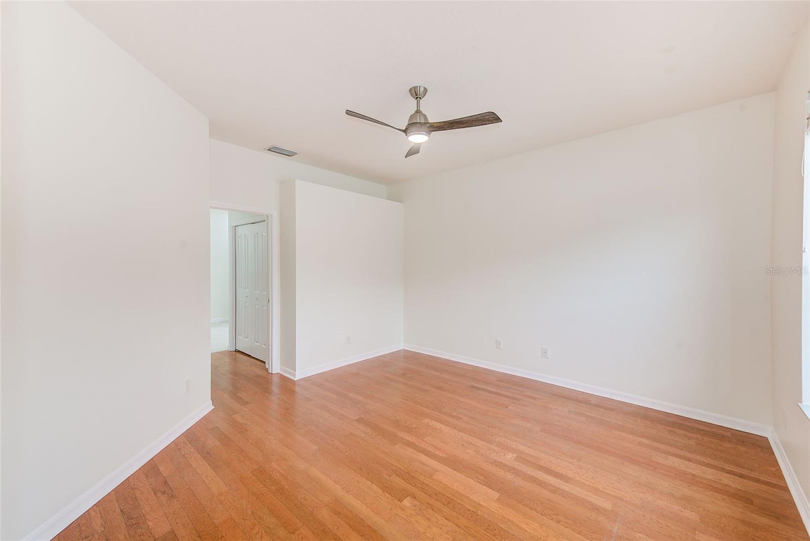 Image 20 of 43 For 8531 Acorn Ridge Court