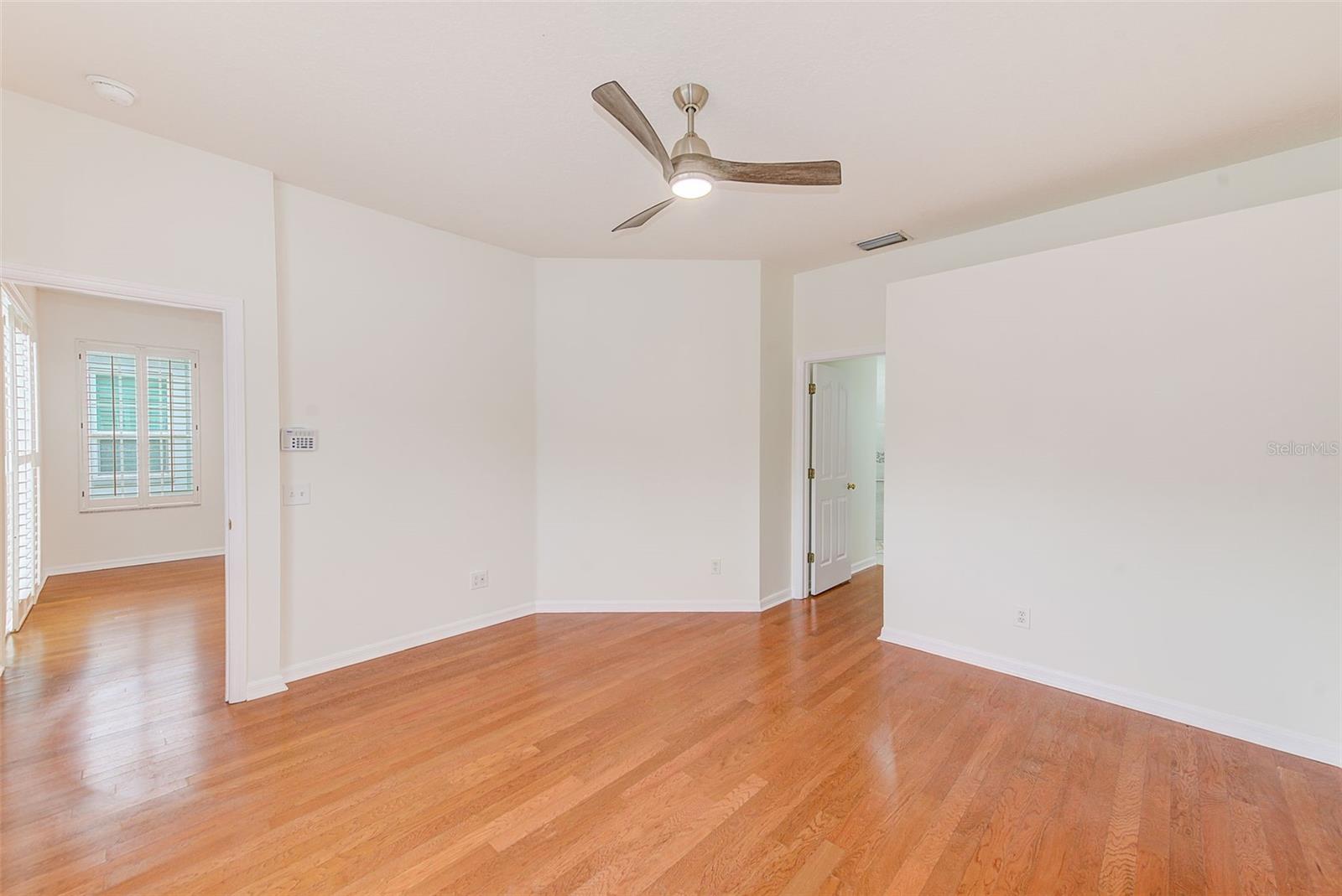 Image 22 of 43 For 8531 Acorn Ridge Court