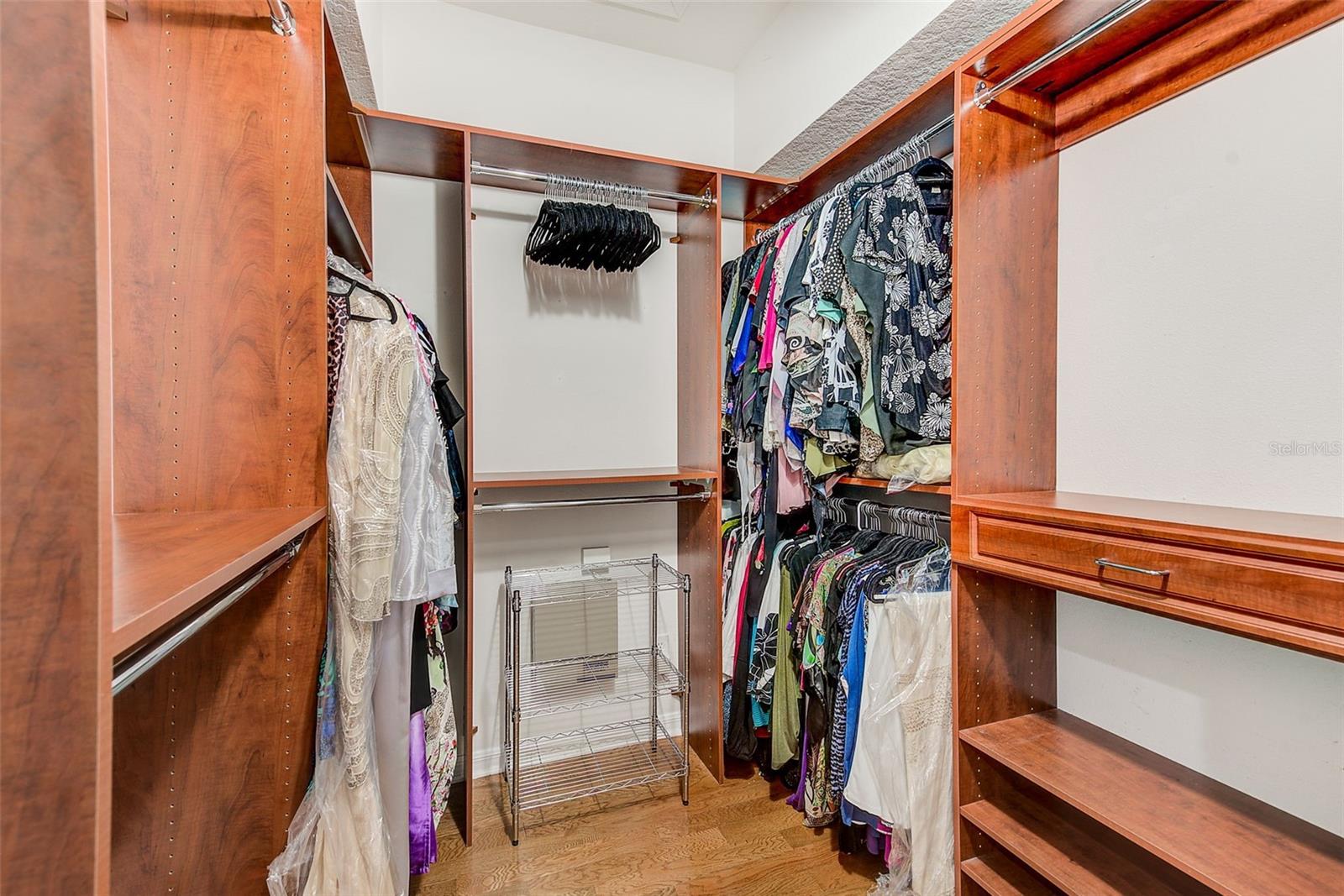 Image 23 of 43 For 8531 Acorn Ridge Court