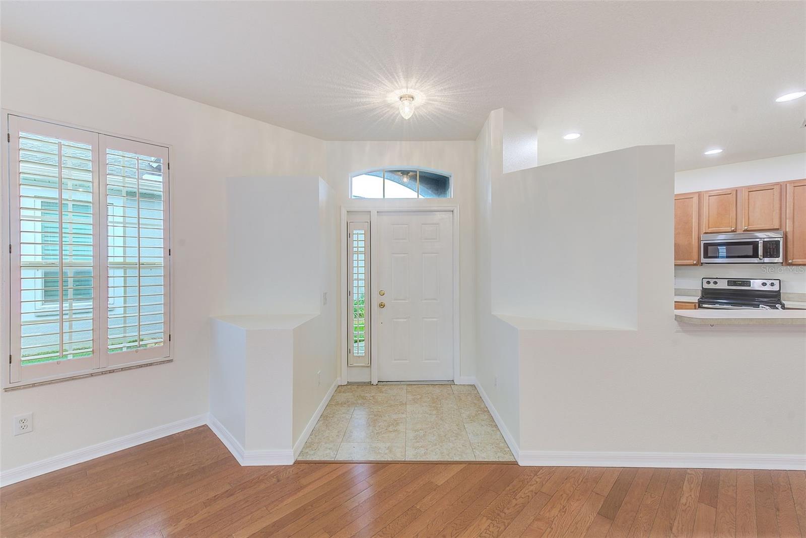 Image 6 of 43 For 8531 Acorn Ridge Court
