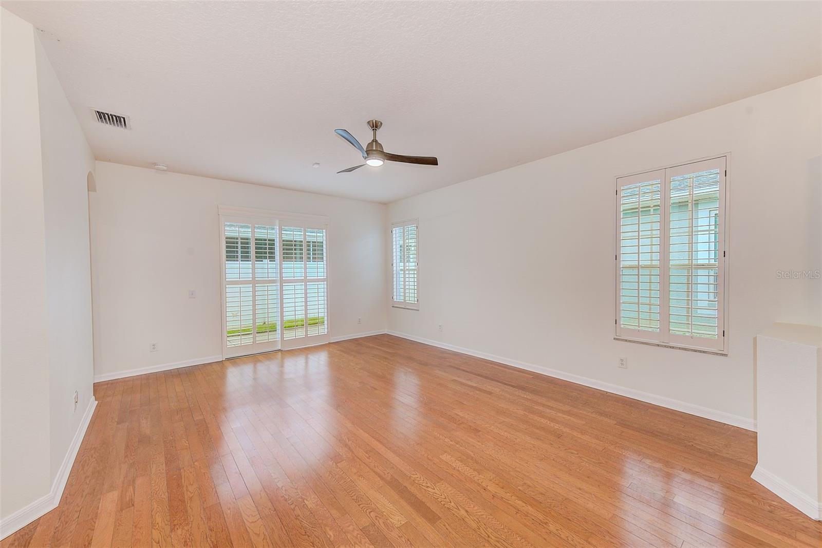 Image 7 of 43 For 8531 Acorn Ridge Court