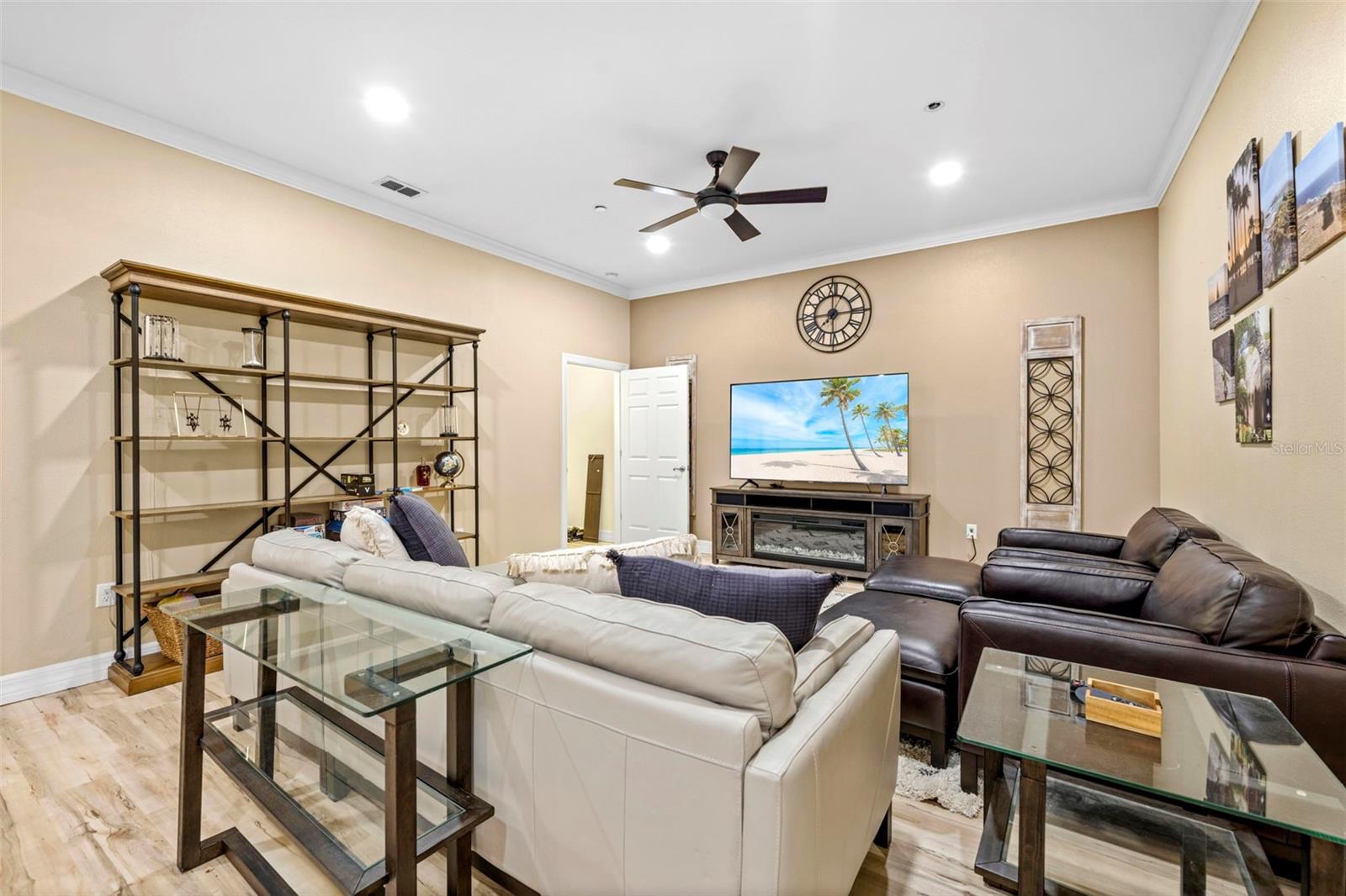 Image 10 of 48 For 8178 Southern Pines Drive 8176